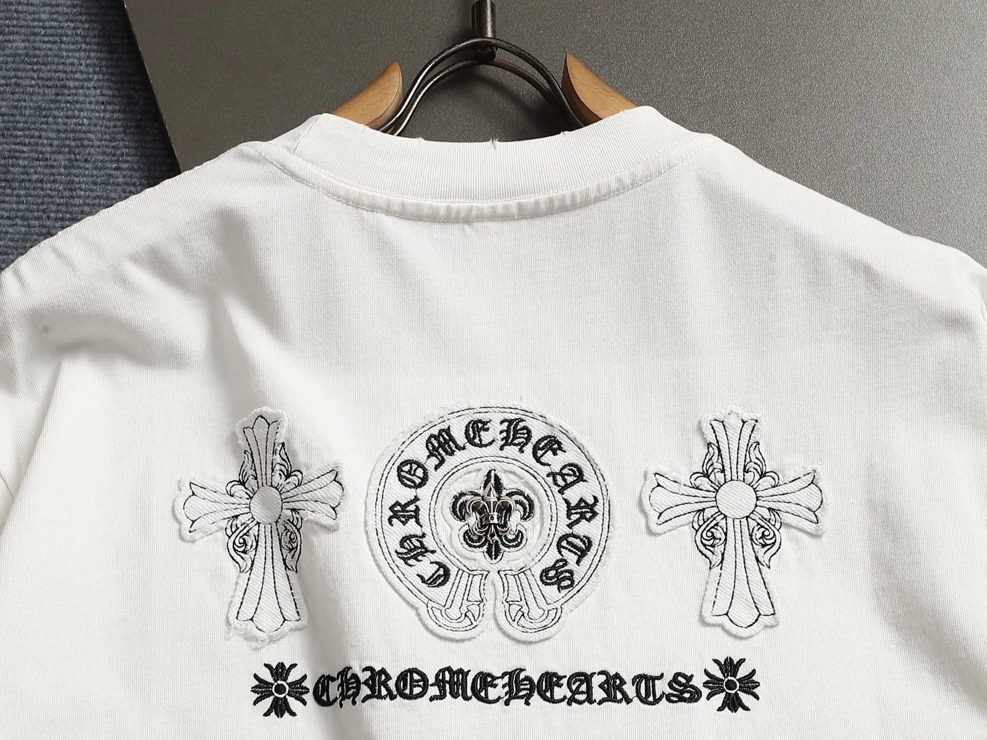 𝗖𝗵𝗿𝗼𝗺𝗲 𝗛𝗲𝗮𝗿𝘁𝘀/ 2026 New Arrival Original T 👑 ！ ！ ✟ ！ 👍 ✂️Quality , ！ 。 ： ➕100% 。Authentic ➕ ➕3D ➕ ： ！ ！ Authentic ！ Same Style ！ ：White Black Size：S-XL